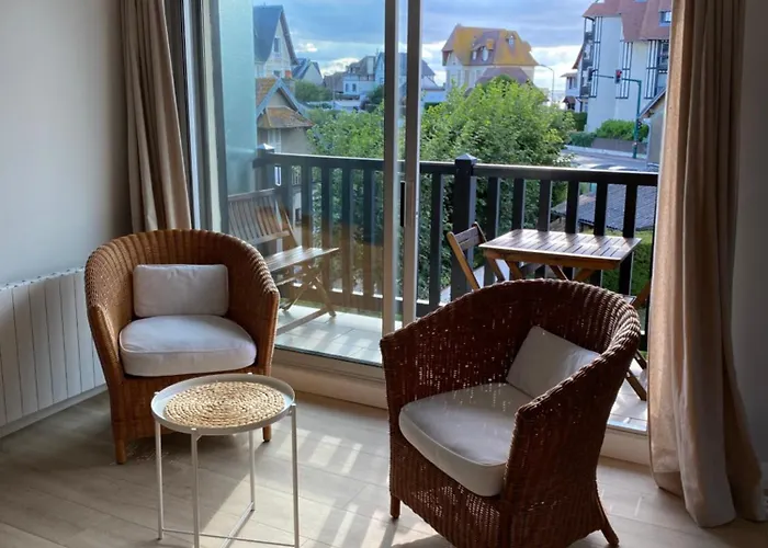 Appartement 65M2 Avec Balcon Vues Mer A 150M De La Plage Et Centre, Wifi Et Parking Prive