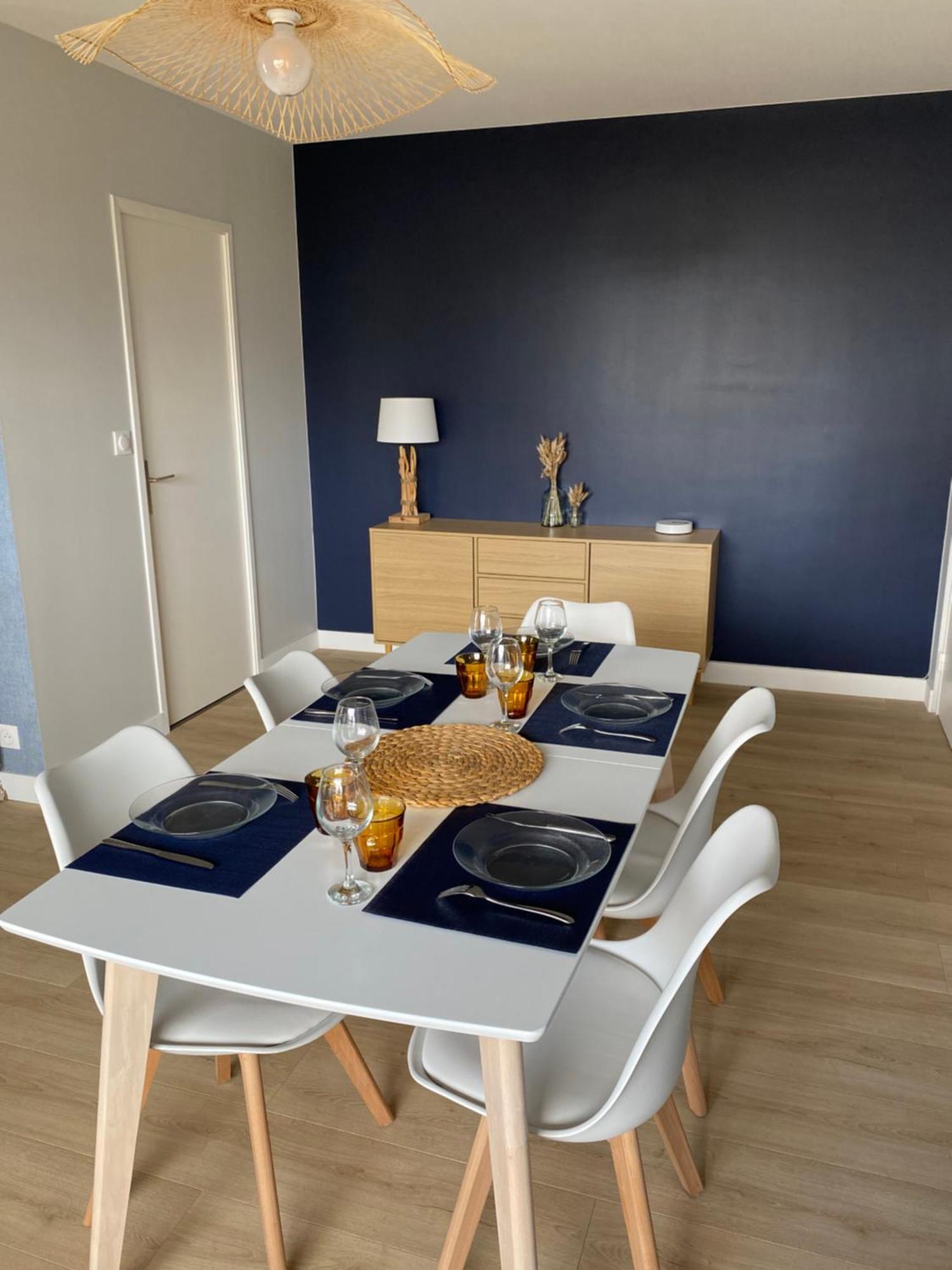 65m2 Avec Balcon Vues A 150m De La Et Centre, Wifi Et Parking Prive *