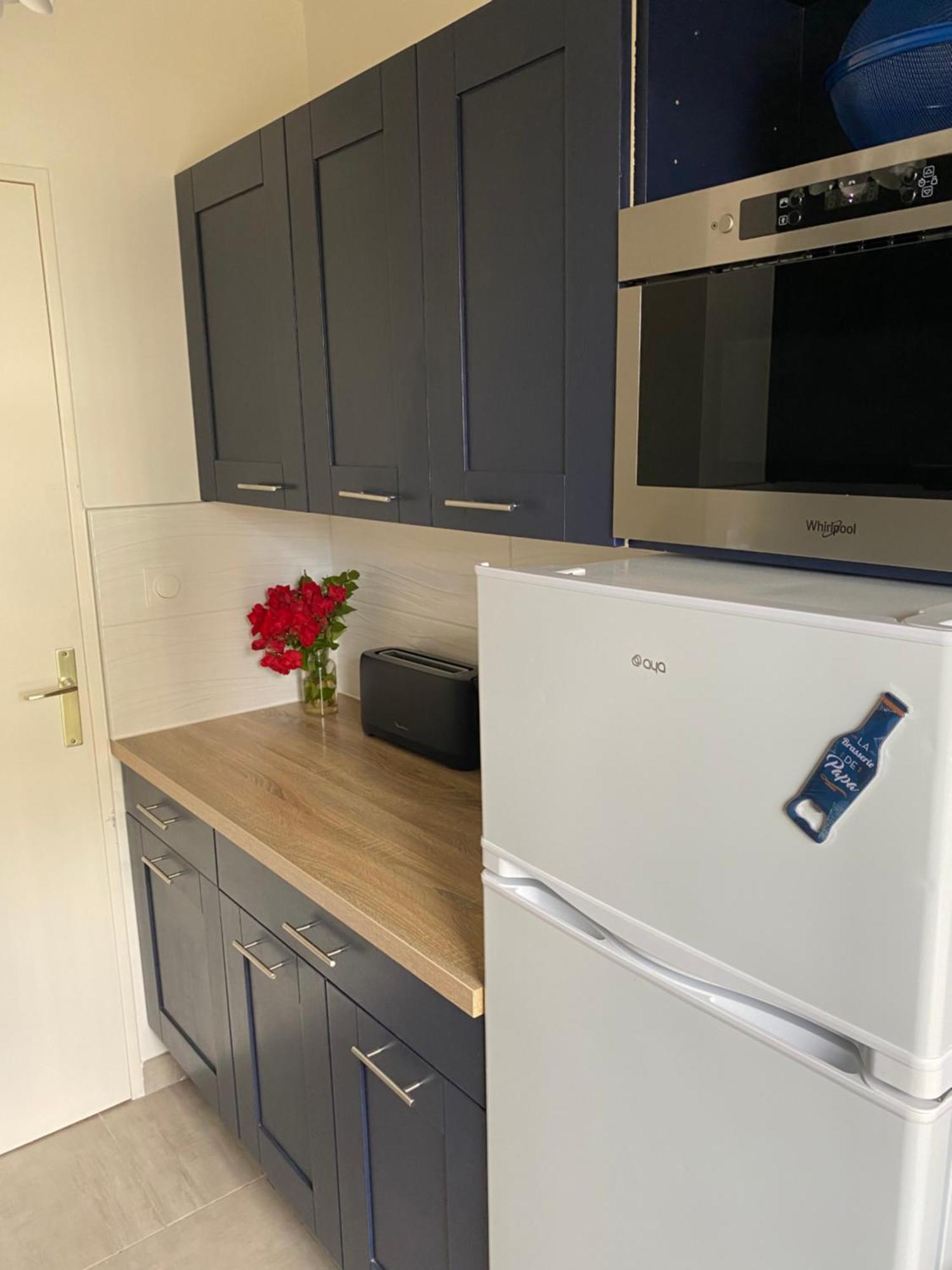 65m2 Avec Balcon Vues A 150m De La Et Centre, Wifi Et Parking Prive Apartment