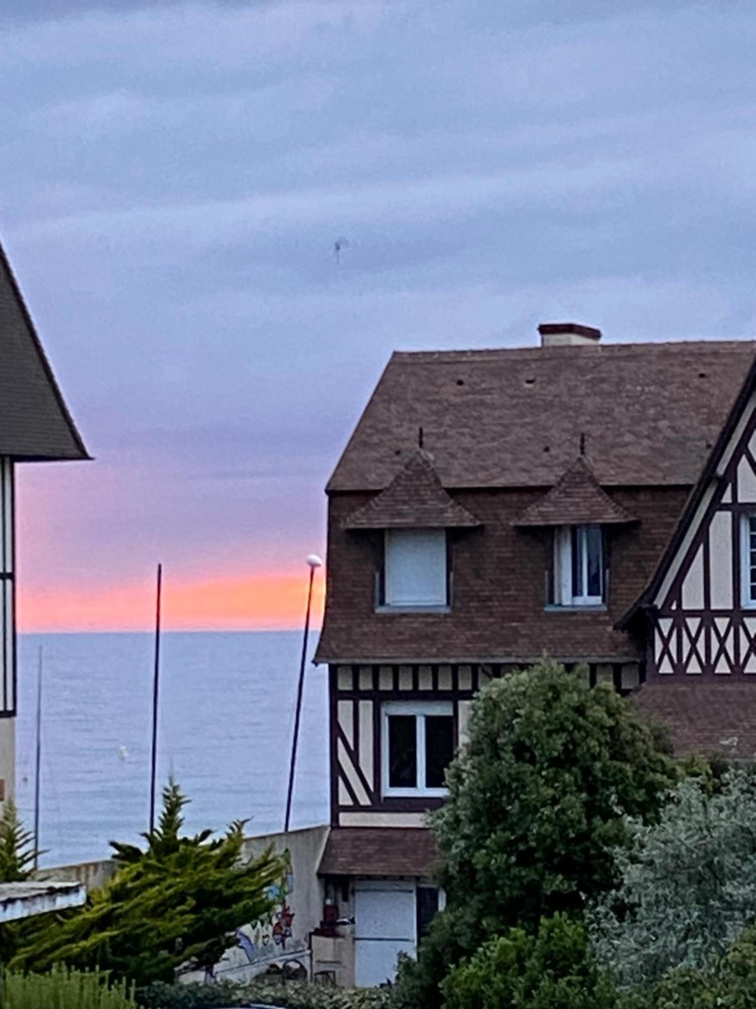 65m2 Avec Balcon Vues A 150m De La Et Centre, Wifi Et Parking Prive Apartment Blonville-sur-Mer