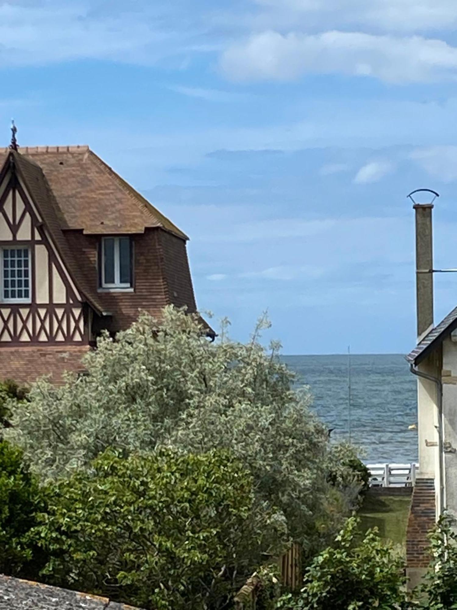 65m2 Avec Balcon Vues A 150m De La Et Centre, Wifi Et Parking Prive Blonville-sur-Mer