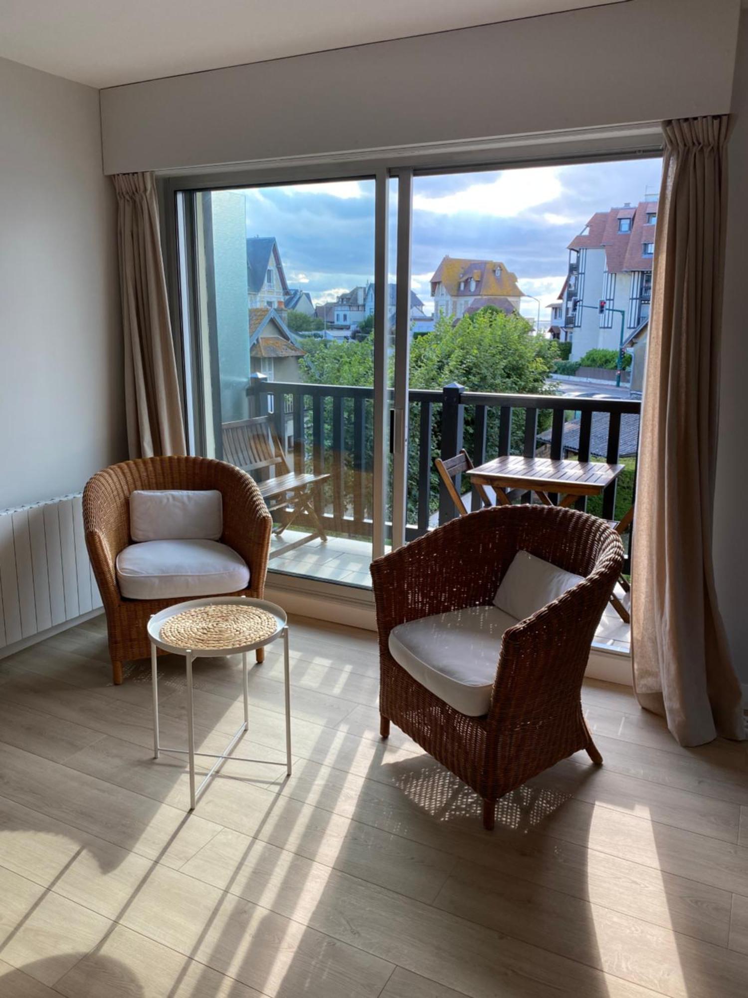 65m2 Avec Balcon Vues A 150m De La Et Centre, Wifi Et Parking Prive Apartment Blonville-sur-Mer