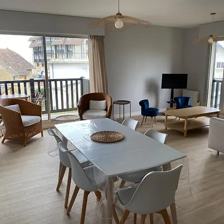 Appartement 65M2 Avec Balcon Vues Partielles Mer A 150M De La Plage Et Centre, Wifi Et Parking Prive Blonville-sur-Mer Exterior photo